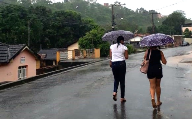Semana começa com pancadas de chuva em todo o estado de Minas Gerais, veja o clima em Mantena