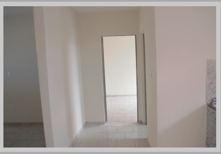 Vende-se uma  casa no coração da cidade;  Realize seu sonho de morar no centro de Mantena; veja as fotos