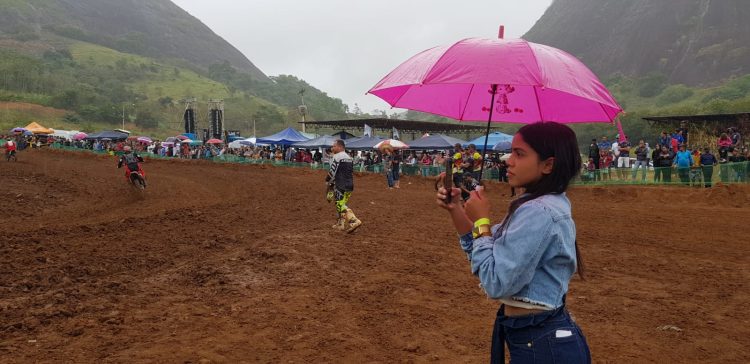 Com imagens de cinema  veja como foi a 2ª Etapa da Copa Norte de Motocross  em Mantena