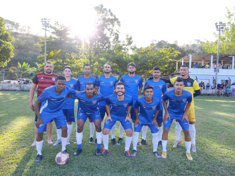 A  superação e a  volta por cima do zagueiro Ricardo  Guerra , campeão invicto da Taça Cidade  pelo Vila Nova de  Mantena 