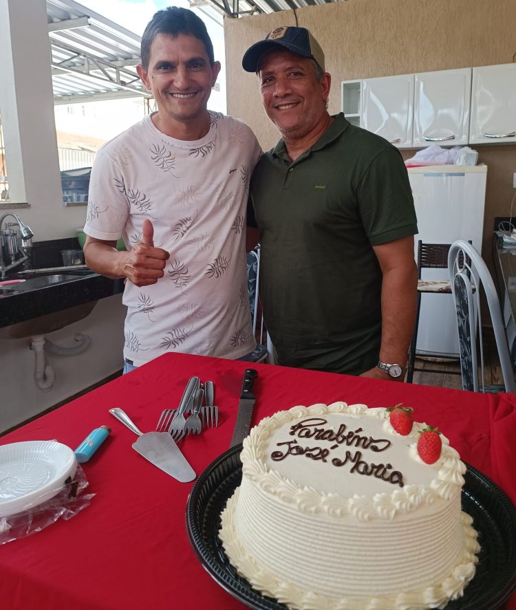 Parabéns desta segunda-feira, (9),  para José Maria Ferrim que comemorou junto com a família, amigos  e a mamãe mais um ano de vida  