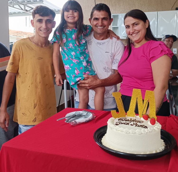 Parabéns desta segunda-feira, (9),  para José Maria Ferrim que comemorou junto com a família, amigos  e a mamãe mais um ano de vida  