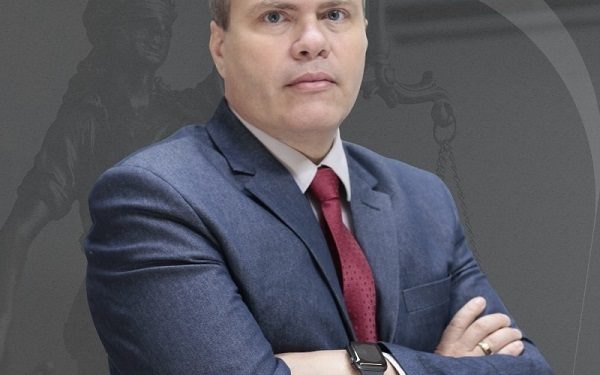 Dr. Advogado Danilo Vinícios Ferrarez