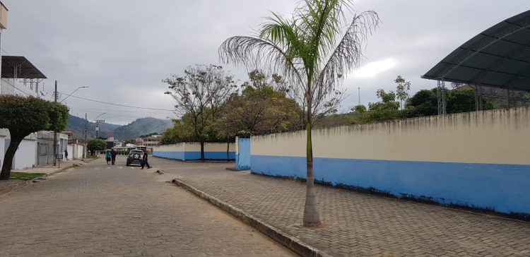 Exclusivo: Quadra do  Cemipinho  na Praça Edite Trindade Coelho será o palco nesta segunda, (13),  do lançamento do filme Contestado “A guerra sem tiros” em Mantena 