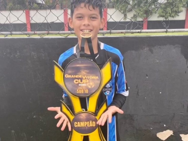 Conheça Luca Sena o craque mirim mantenense que surge com grande potencial para o futebol brasileiro