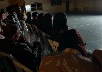 Documentário Especial  Contestado “A guerra sem tiros”  é aplaudido depois de sua  exibição  em Itabirinha 