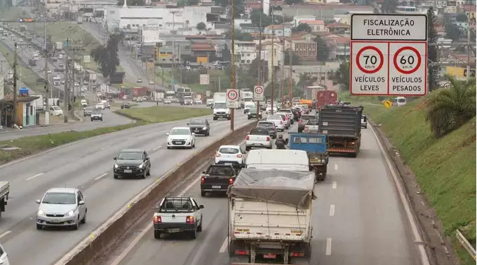 Candinho Despachante Informa: Fiscalização / Minas começa a exigir licenciamento de veículo a partir desta quarta-feira, (1º/06)