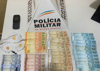 PM monta campana, flagra venda de drogas e prende dois homens  em Mendes Pimentel  
