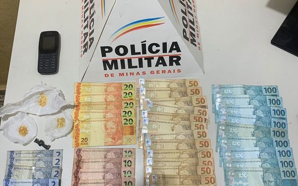 PM monta campana, flagra venda de drogas e prende dois homens  em Mendes Pimentel  