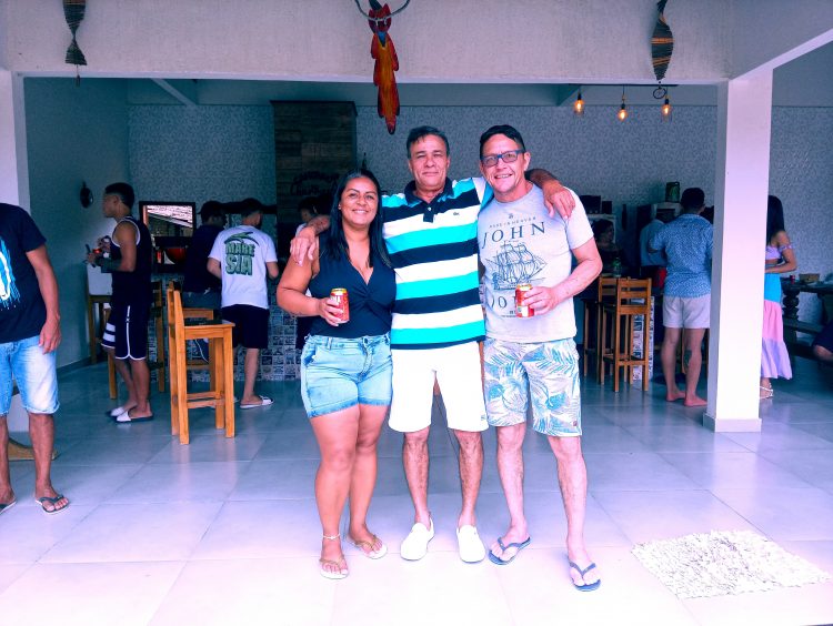 Parabéns! Ademir Cunhado comemora 60 anos com amigos e familiares na Estância Capixaba em São João do Manteninha, MG