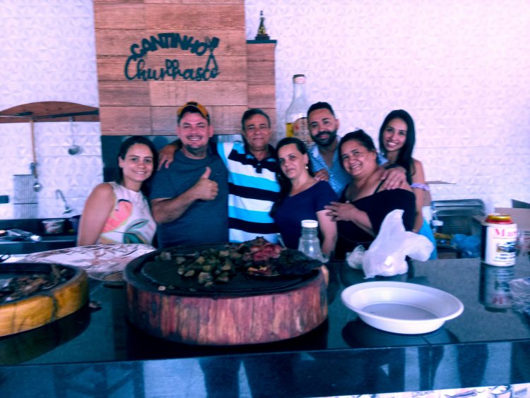 Parabéns! Ademir Cunhado comemora 60 anos com amigos e familiares na Estância Capixaba em São João do Manteninha, MG