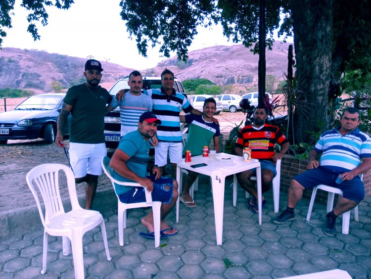 Parabéns! Ademir Cunhado comemora 60 anos com amigos e familiares na Estância Capixaba em São João do Manteninha, MG