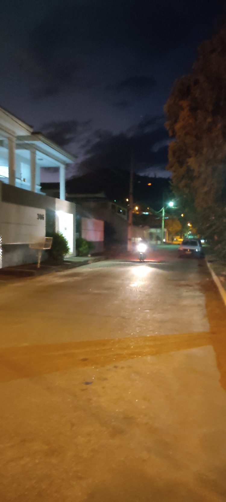 Há mais de um  ano: Prefeito João Rufino não atende  Indicação e  Rua  José Fioravante Vasconcelos no bairro Santos Prates I   continua  escura em Mantena 