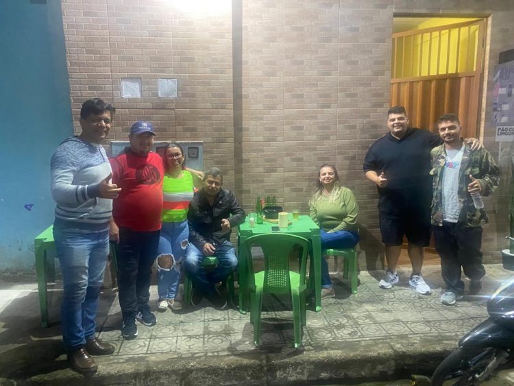 Brasileiros que moram nos EUA  podem  eleger  Urbano Santos,  ex- imigrante como Deputado Federal por Minas Gerais, candidato fez campanha em  Mantena  