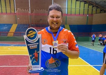 Destaque como técnico é campeão também jogando handebol em Nova Venécia, noroeste capixaba 