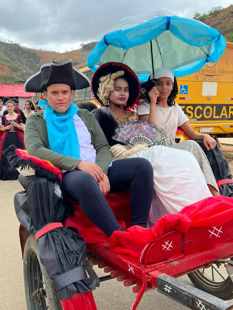 Nova Belém comemora 200 anos da Independência do Brasil e 60 anos da Escola Estadual Dioguina Augusta Santana