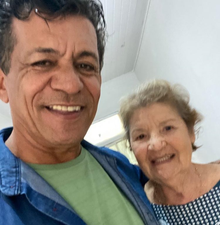 Brasileiros que moram nos EUA  podem  eleger  Urbano Santos,  ex- imigrante como Deputado Federal por Minas Gerais, candidato fez campanha em  Mantena  