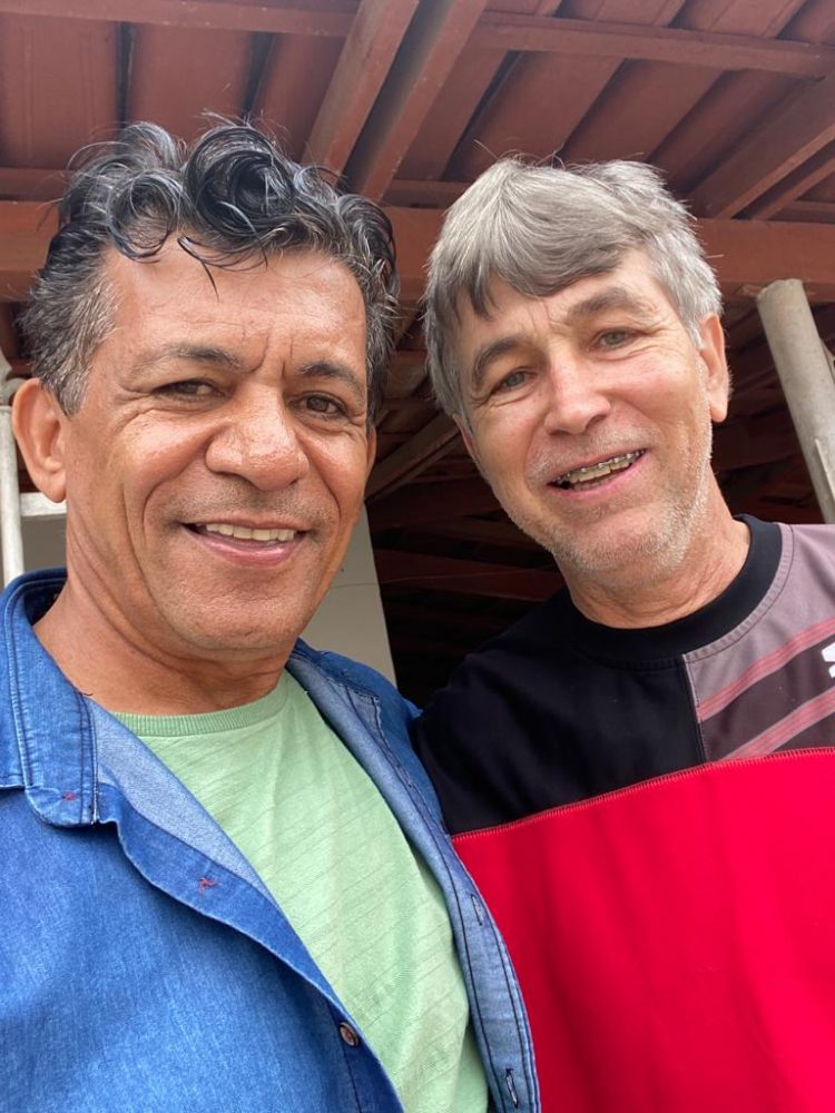 Brasileiros que moram nos EUA  podem  eleger  Urbano Santos,  ex- imigrante como Deputado Federal por Minas Gerais, candidato fez campanha em  Mantena  