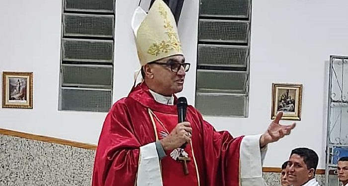 Exclusivo: Veja como foi a  visita pastoral do Bispo  Dom Messias à Paróquia Santo Antônio em Mantena