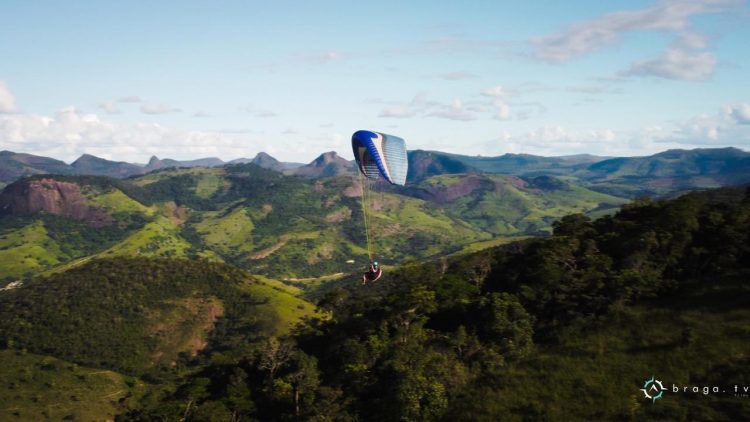 Turismo: Prefeito João Rufino atende  esporte radical do voo livre e constrói um deck  na  torre da  Rampa Corujinha em Mantena 