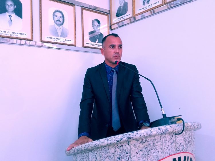 Wanderson Branca de Neve, negro, gago e nascido no Morro do Amargoso pode alcançar o status de Presidente da Câmara Municipal de Mantena biênio 2023/24 