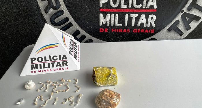 Homem com mandado de prisão em aberto é preso na companhia de jovem de 18 anos preparando drogas  para tráfico em Mantena 