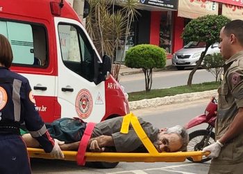 Idoso é atropelado por ônibus da Viação Pretti em Barra de São Francisco,ES, imagens fortes