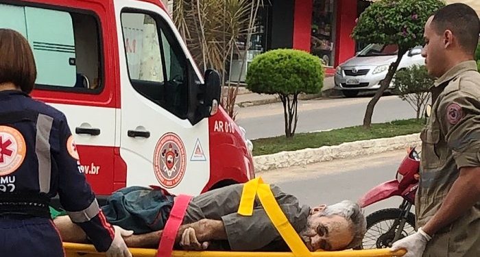 Idoso é atropelado por ônibus da Viação Pretti em Barra de São Francisco,ES, imagens fortes
