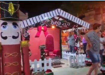 CRAS confecciona  os próprios enfeites  e começa a ornamentação das ruas  para o final de ano  em Itabirinha e distritos   