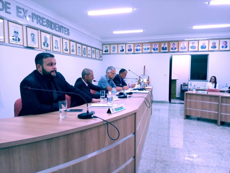 Wanderson Branca de Neve é o novo Presidente da Câmara Municipal de Mantena biênio 23/24, vereador Genivaldo Assis disse NÃO