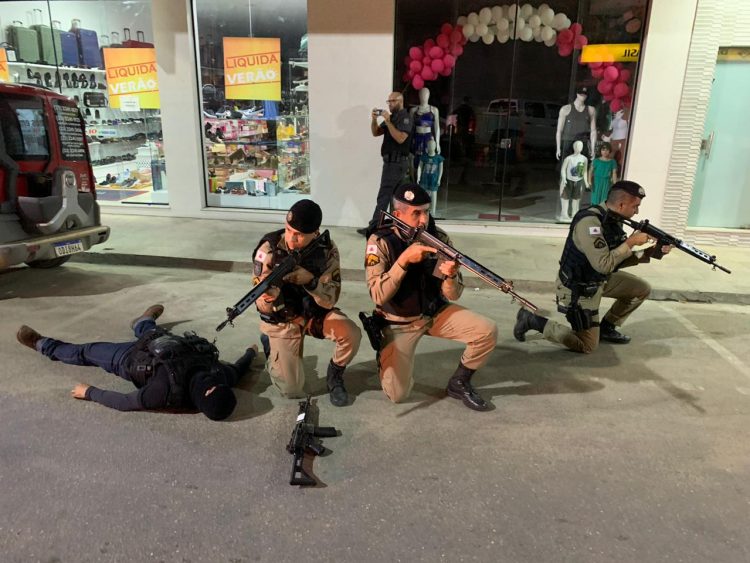 Polícia Militar realiza  em Mantena  treinamento  em incidentes decorrentes de ataques a instituições financeiras 