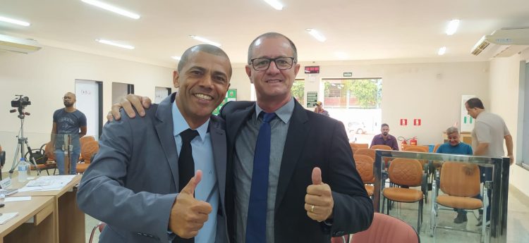 Sargento Ricardo Adriano Firmino escreve o seu nome na história e tem foto entronizada na galeria de Presidentes da Câmara Municipal de Mantena