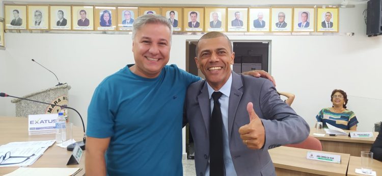 Sargento Ricardo Adriano Firmino escreve o seu nome na história e tem foto entronizada na galeria de Presidentes da Câmara Municipal de Mantena