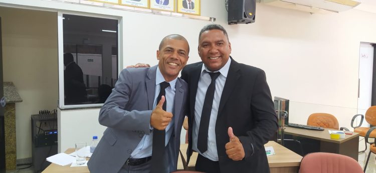 Sargento Ricardo Adriano Firmino escreve o seu nome na história e tem foto entronizada na galeria de Presidentes da Câmara Municipal de Mantena