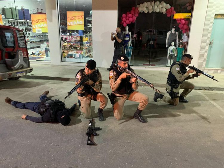Polícia Militar realiza  em Mantena  treinamento  em incidentes decorrentes de ataques a instituições financeiras 