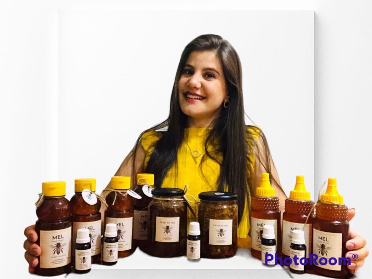 Sua Vida é Destaque: Conheça a história da apicultora mantenense  Paloma Nogueira e experimente do mais genuíno mel de toda região 