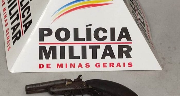 Polícia Militar efetua a prisão de  homem  com garrucha calibre.22 e quatro munições intactas em Lajinha  de Nazário em Mantena