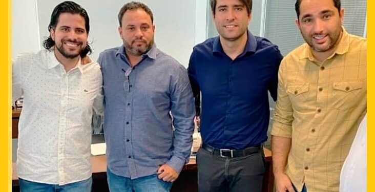 Secretário de Estado da Saúde de MG  recebe Prefeito de Itabirinha Dr. Lucas Donadia e Deputado Zé Laviola em Belo Horizonte