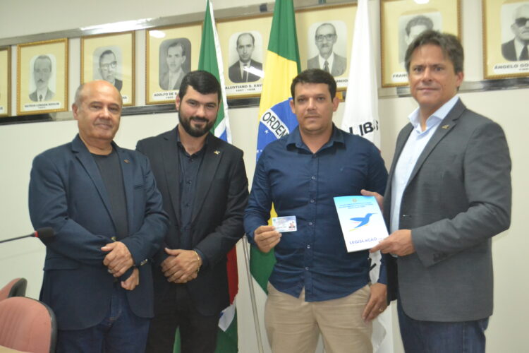 Presença do  Presidente  do CRECI-MG e a posse de  Delegado Municipal valoriza Corretores de Imóveis de Mantena 