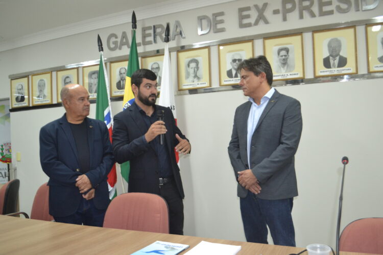 Presença do  Presidente  do CRECI-MG e a posse de  Delegado Municipal valoriza Corretores de Imóveis de Mantena 