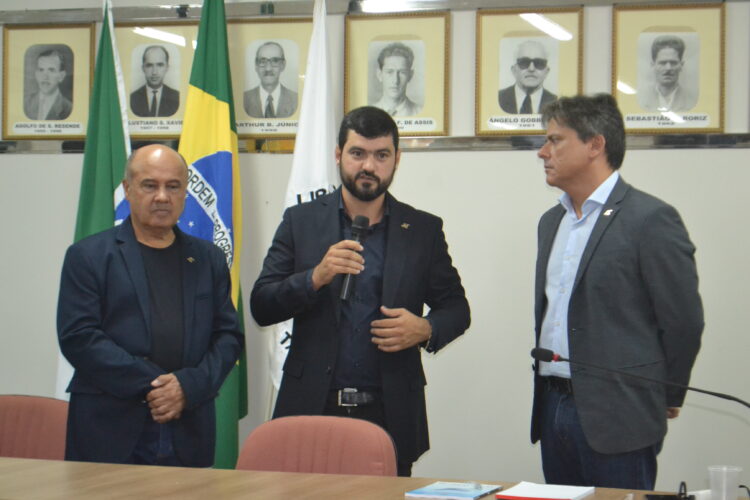 Presença do  Presidente  do CRECI-MG e a posse de  Delegado Municipal valoriza Corretores de Imóveis de Mantena 
