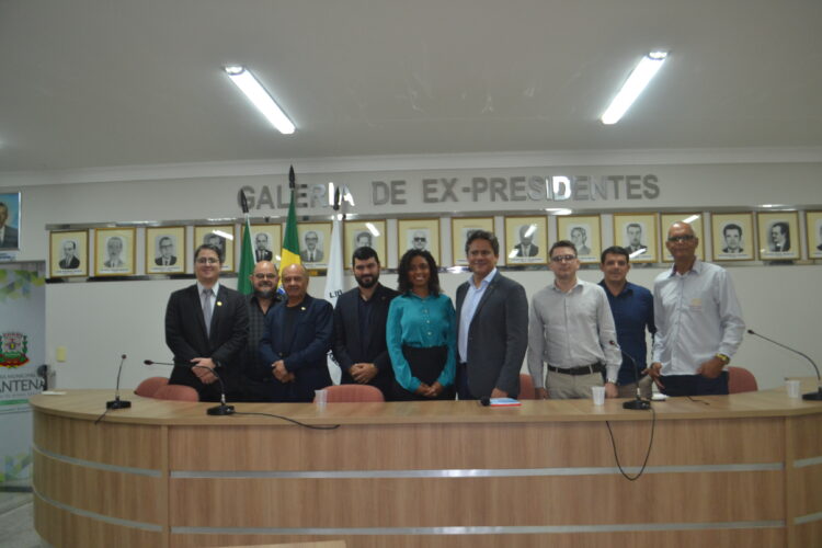 Presença do  Presidente  do CRECI-MG e a posse de  Delegado Municipal valoriza Corretores de Imóveis de Mantena 