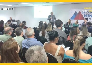Prefeito de Itabirinha  Dr. Lucas Donadia Coordena a Sala Temática sobre Gestão em Saúde no 38º Congresso Mineiro de Municípios em Belo Horizonte. 