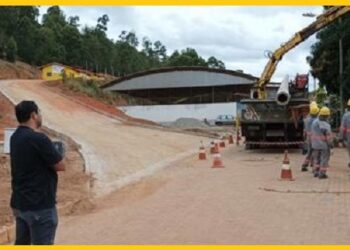 Prefeitura de Itabirinha começa a reconstrução do Estádio em Boa União, Casas Populares em reta final recebem energia elétrica com extensão de 8 postes e os Números de uma administração impressionante
