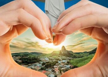Prefeito  Dr. Lucas Donadia e vice Dudu escrevendo a história em “Números que Impressionam” em Itabirinha