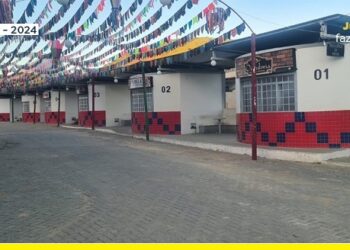 Passarela da Prosa recebe decoração alusiva ao mês de Junho em Itabirinha 