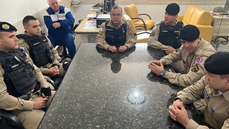 Semana de homenagens aos antigos, ao Militar Destaque e da chegada de novos soldados integrantes da 18ª Cia PM Independente de Mantena 