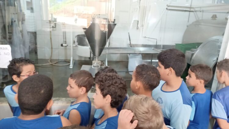 Exclusivo: MAVILAC chega nas prateleiras de estabelecimentos comerciais da Terra Boa e no coração dos mantenenses