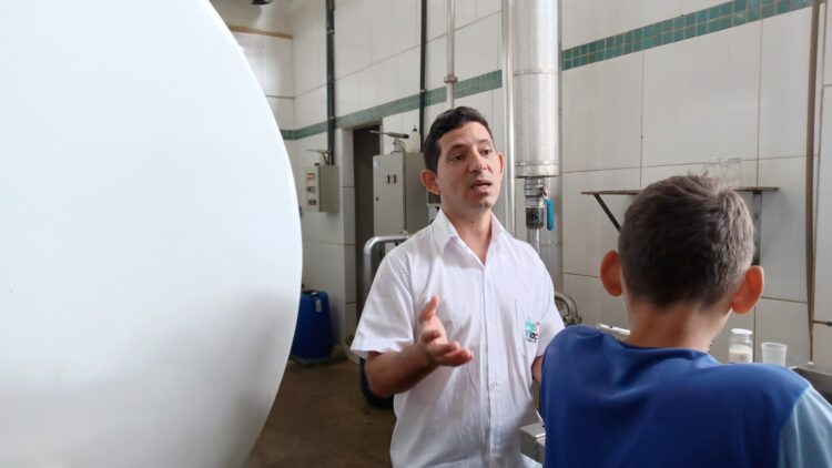 Exclusivo: MAVILAC chega nas prateleiras de estabelecimentos comerciais da Terra Boa e no coração dos mantenenses