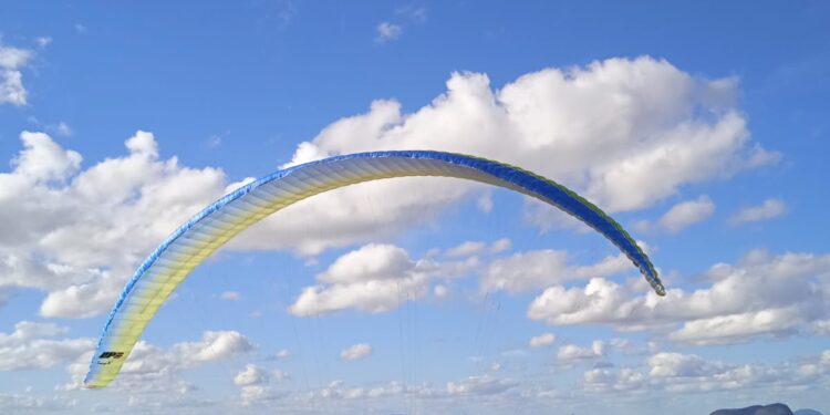 Pilotos de Voo Livre vão colorir o céu  na  2ª Revoada do Contestado comemorando 80 anos de Mantena, 10 e 11 de Junho, Imperdível!